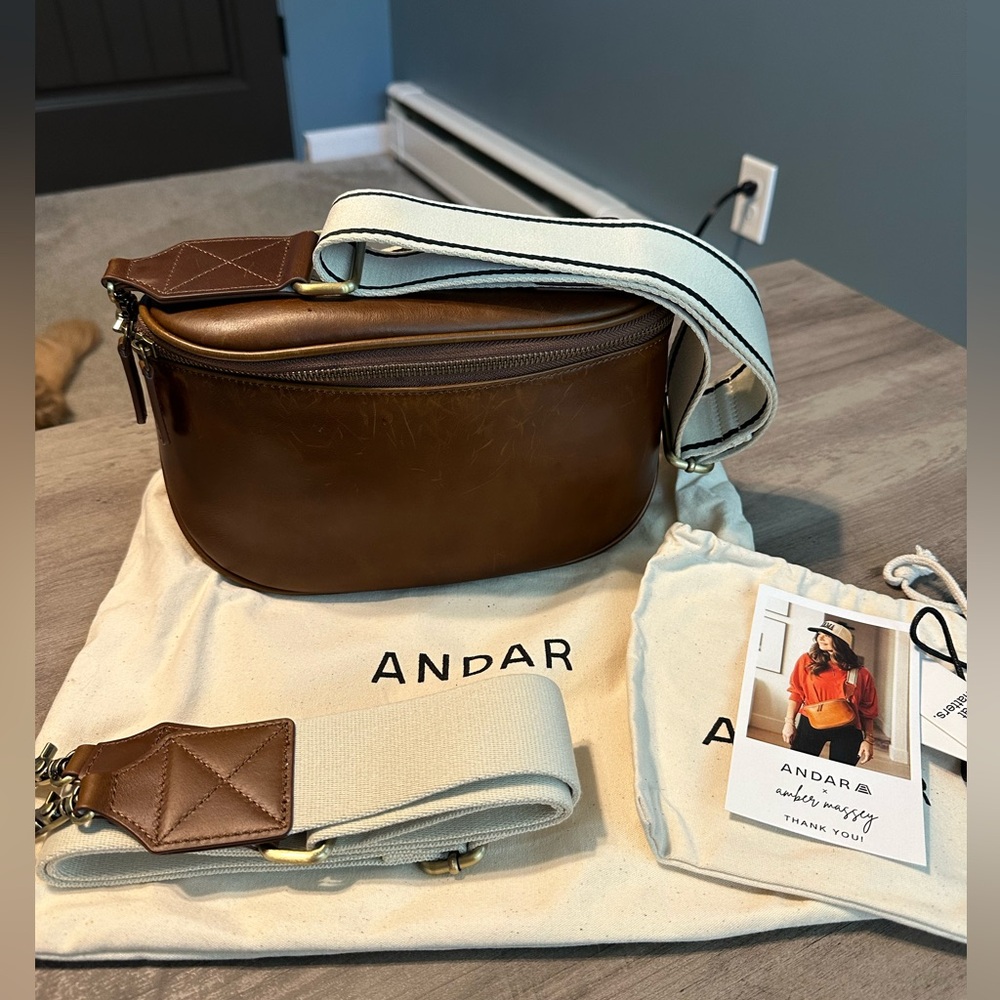 Andar Waymaker Leather Crossbody Bag